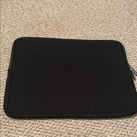 Hello Kitty Pink and Black Laptop Sleeve - Picture 5 of 8